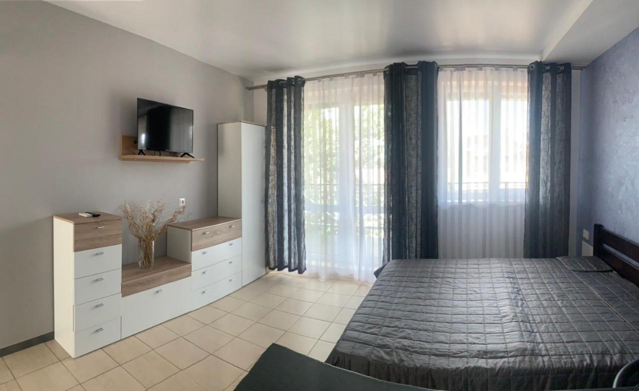 Appartamento Apartamenti Mayak Odessa Esterno foto