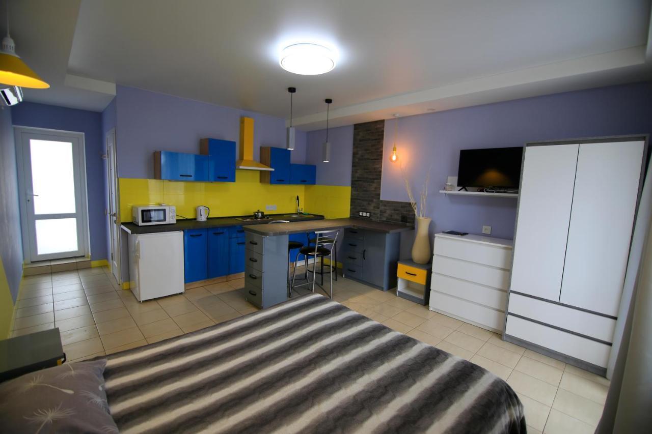 Appartamento Apartamenti Mayak Odessa Esterno foto