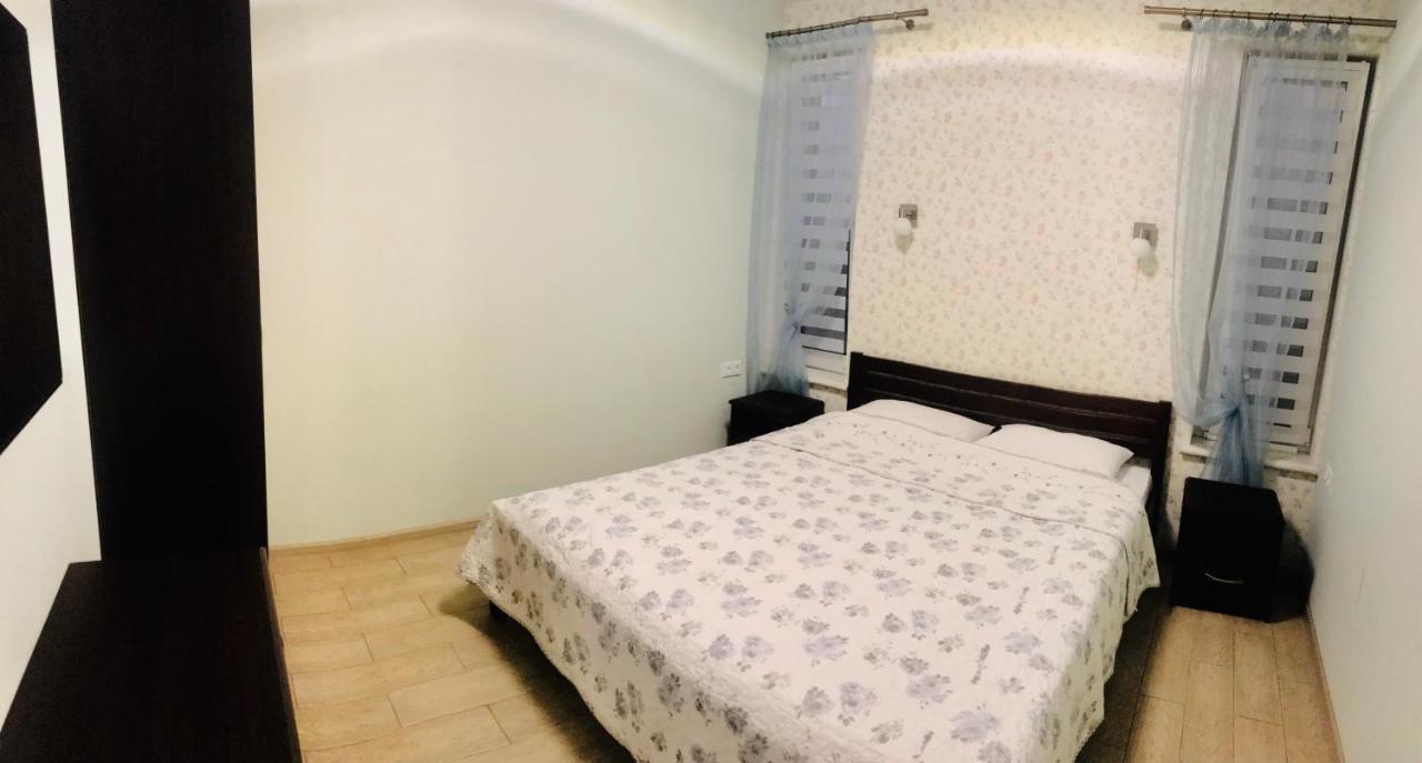 Appartamento Apartamenti Mayak Odessa Esterno foto