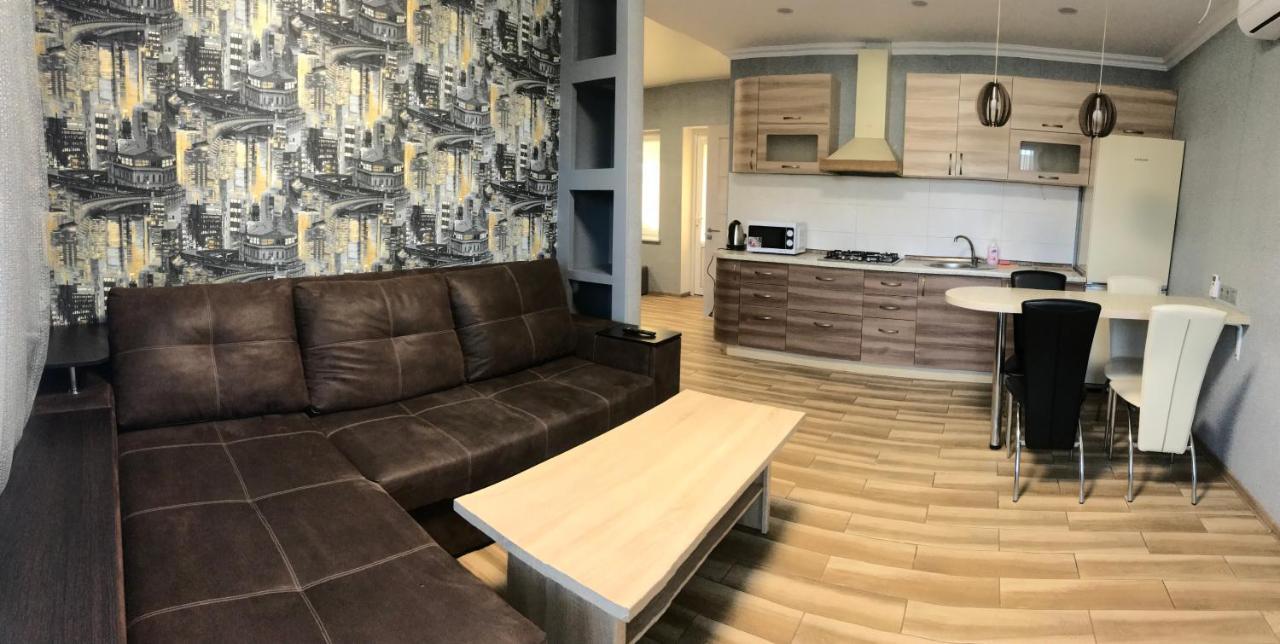 Appartamento Apartamenti Mayak Odessa Esterno foto